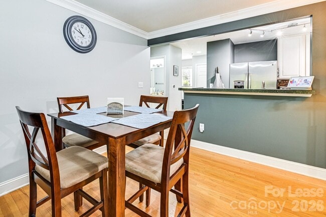 Building Photo - 1162 W 1st St