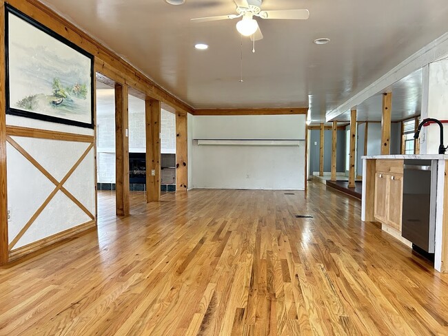 Building Photo - 17273 E Hwy 412