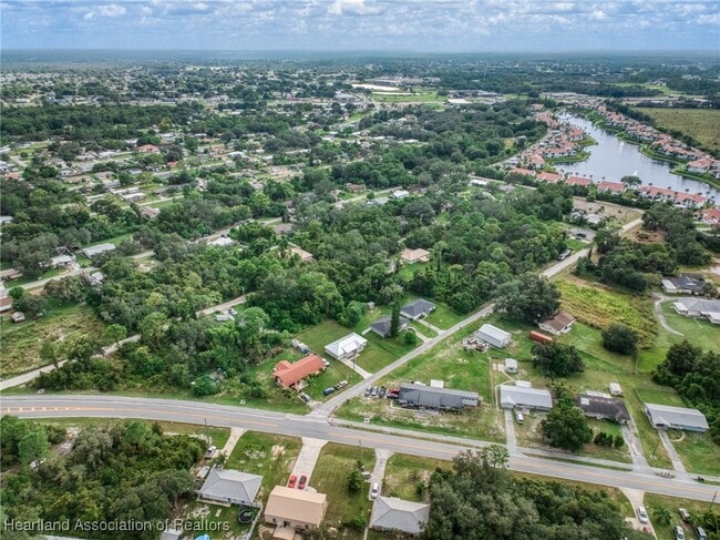 Building Photo - 2909 Mullet Ave