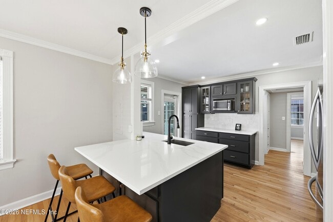 Building Photo - 813 Old Hickory Rd