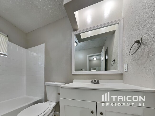 Building Photo - 7519 Lobera Dr
