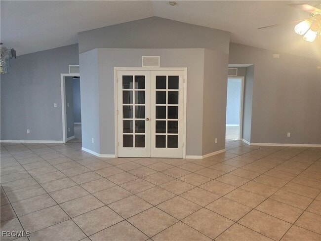 Building Photo - 301 SW 14th Pl