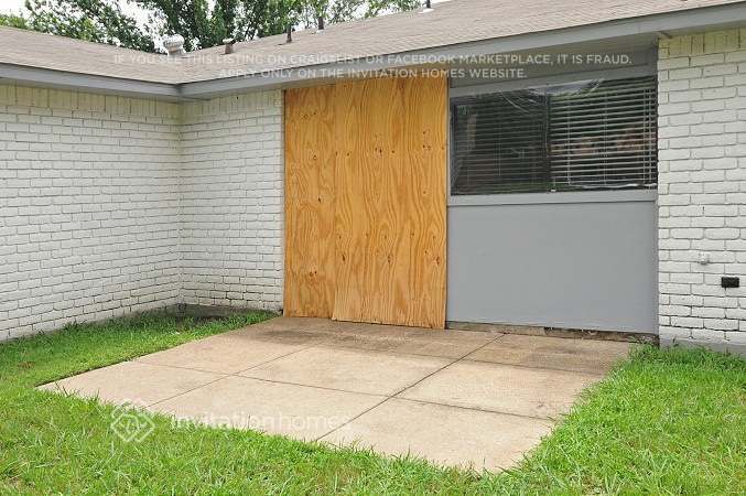 Building Photo - 1534 Coffeyville Trail