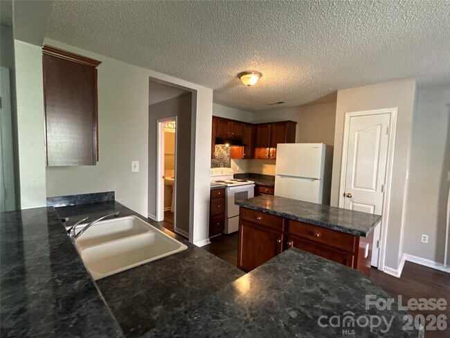 Building Photo - 1601 Elk Creek Ct