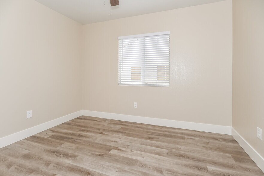 Building Photo - 1820 Loida Ct