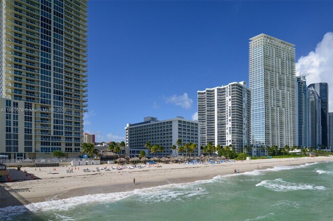 Building Photo - 16699 Collins Ave