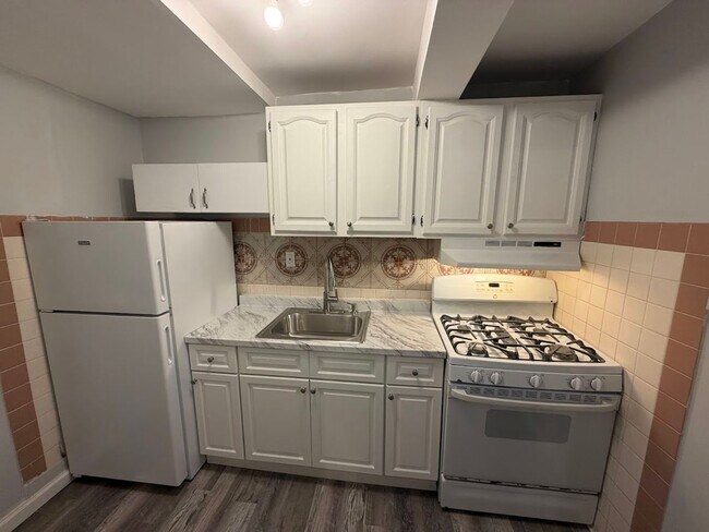 Building Photo - 25 S 9th St