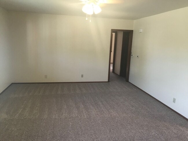 Building Photo - 1725 Douglas Ave