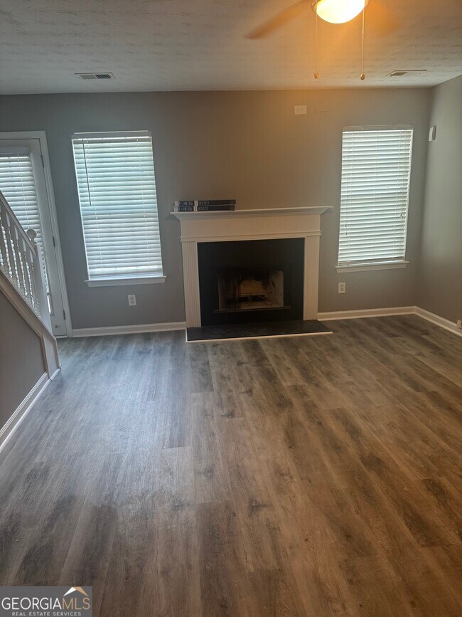 Building Photo - 2405 Wood Bend Ln