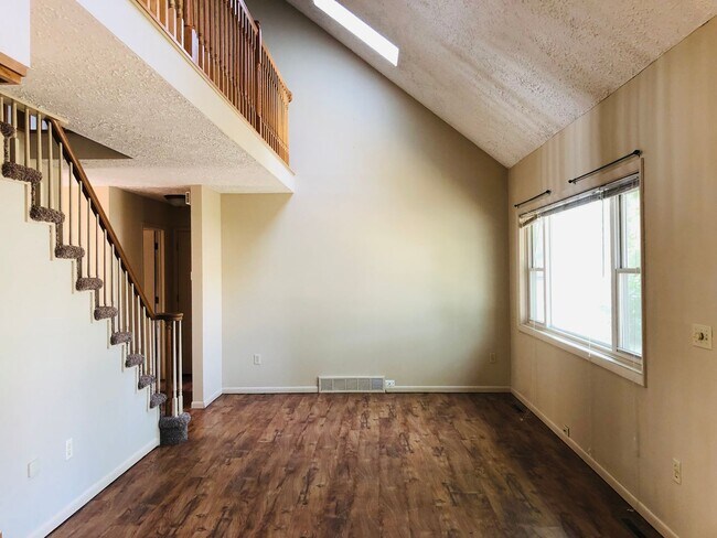 Primary Photo - 1541 6th St SW