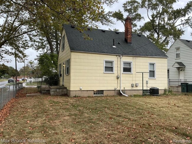 Building Photo - 2104 Brickley St