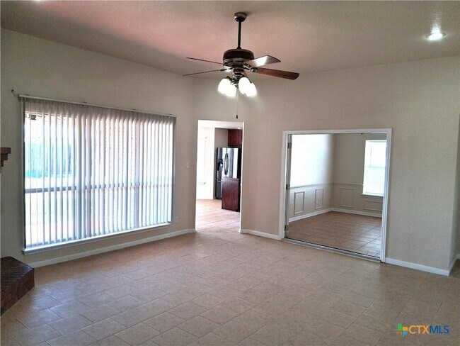 Building Photo - 3107 Lavender Ln