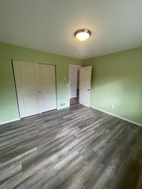 Building Photo - 501 Hooper Rd