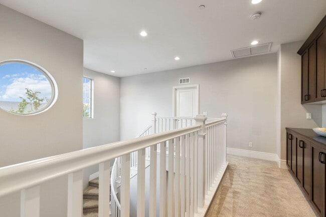 Building Photo - Madera Tesoro Viejo - Beautiful 2-Story Home, 4BR/3.5BA, SOLAR, Community Pool + Lots of Amenities