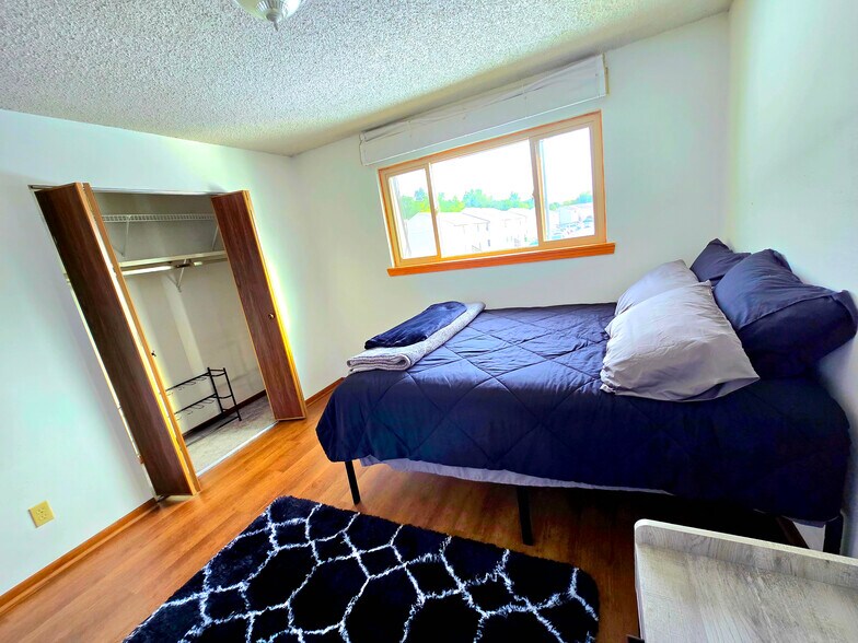 Building Photo - 3034 SW Lydia Ave