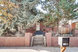 Building Photo - High End Remodel Near RiNo