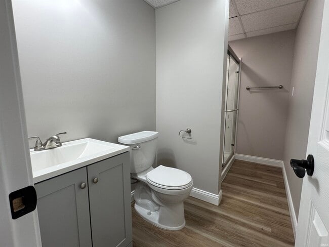 Building Photo - 423 N Cypress St
