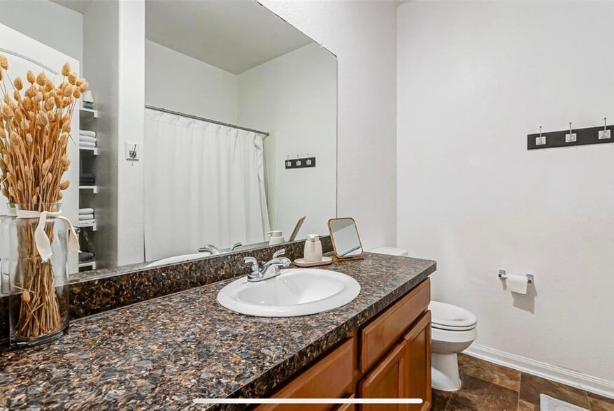 Building Photo - 10750 Nyla Spring St