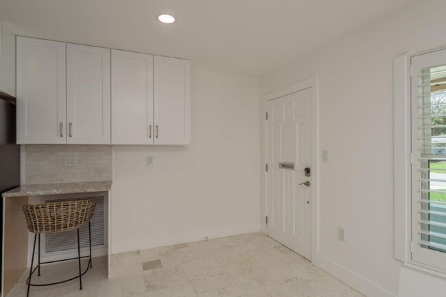 Building Photo - 4845 Shell Stream Blvd