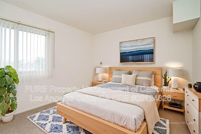 Building Photo - 8745 Delgany Ave