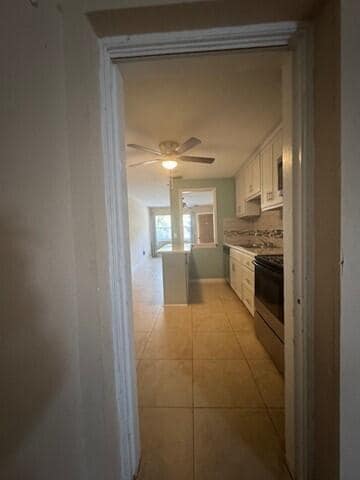 Building Photo - 13791 Oleander Ave