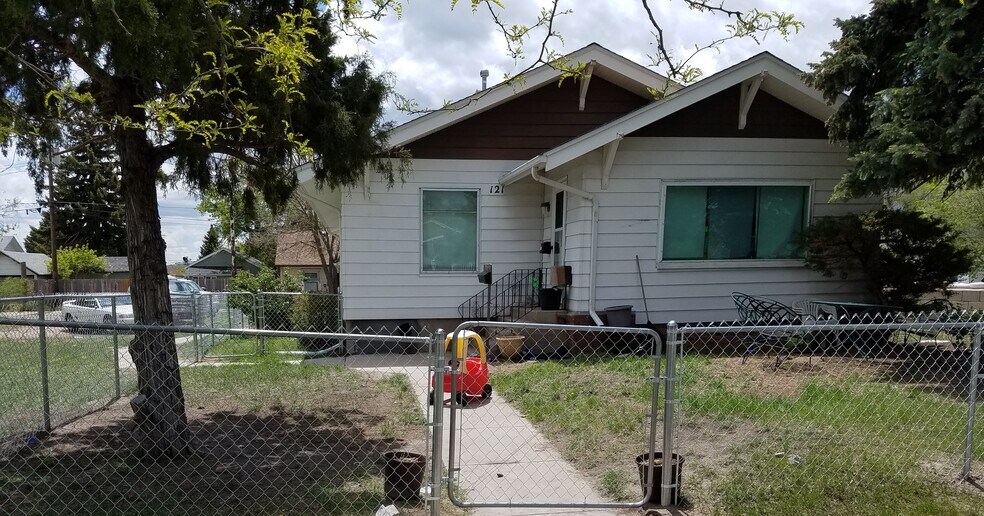 Building Photo - 121 west 8th Street