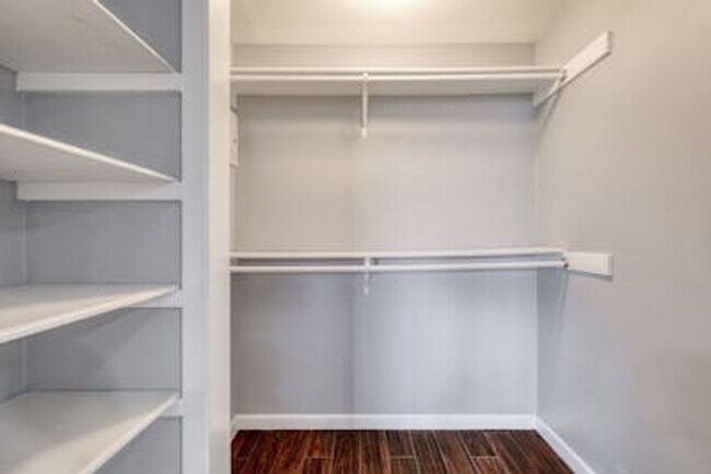 Building Photo - QUAIL CREEK WEST HOME