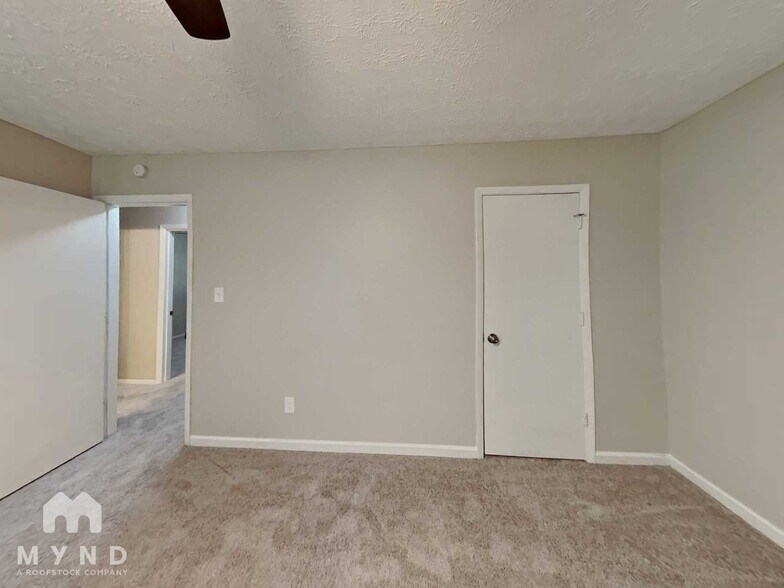 Building Photo - 429 Sherwood Cir