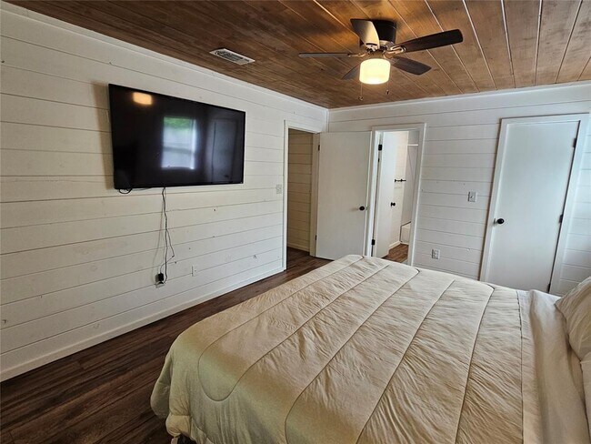 Building Photo - 158 Lionfish Rd