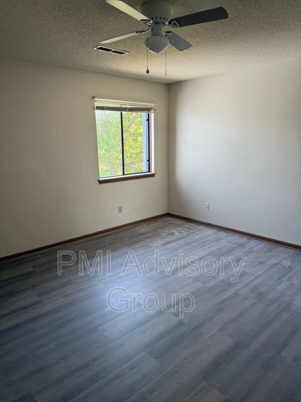 Building Photo - 6131 SW 26th St