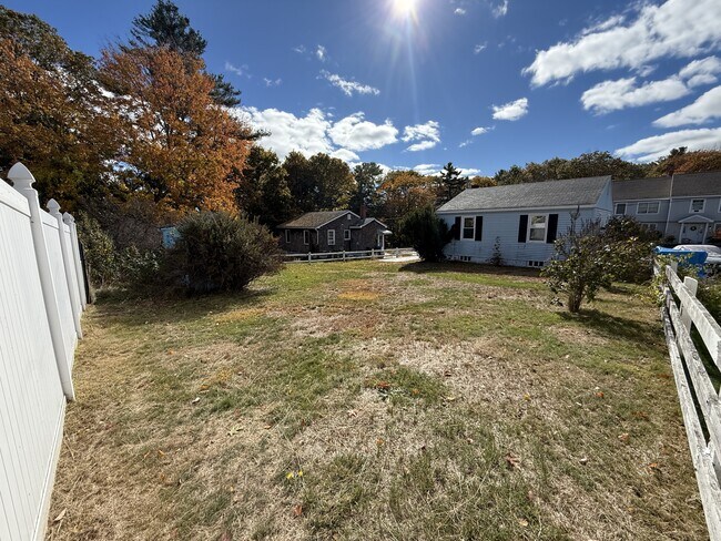 Building Photo - 66 Memory Ln