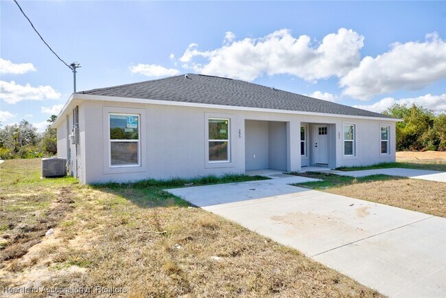 Building Photo - 293 Lincoln Rd NE