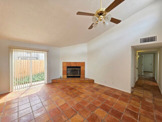 Building Photo - 1504 Escondida Ct
