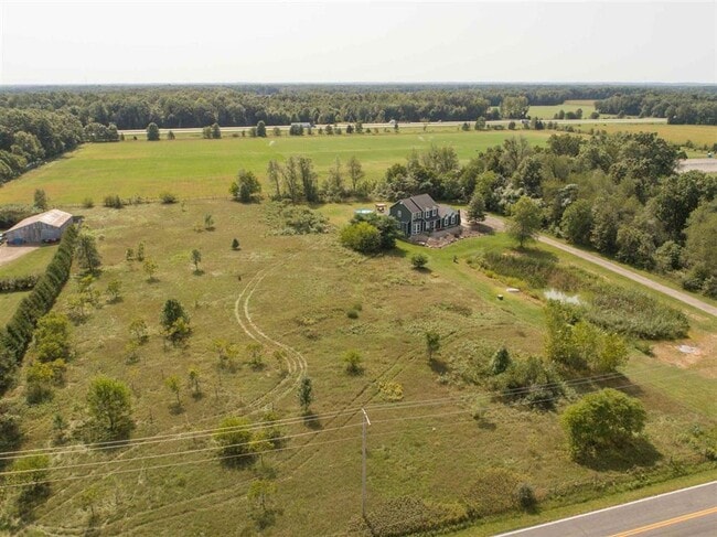 Building Photo - Penn Schools executive home on 5 acres in Granger IN!