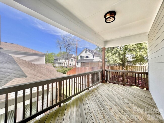 Building Photo - 413 Belton St