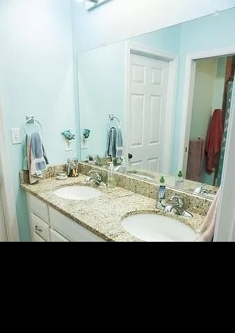 Building Photo - 5214 Redwing Dr