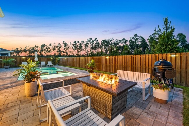 Building Photo - 229 Windrow Way