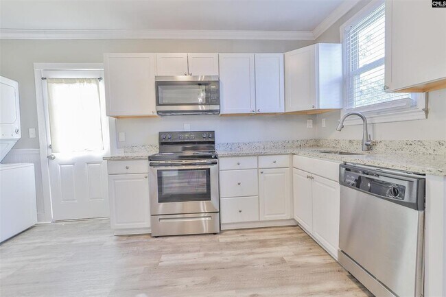 Building Photo - Adorable 3BR/1.5BA Renovated Bungalow Near USC – PRE-LEASING FOR 2026-2027 SCHOOL YEAR