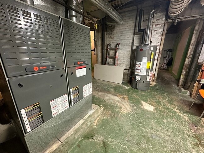 Building Photo - 58 Grace St