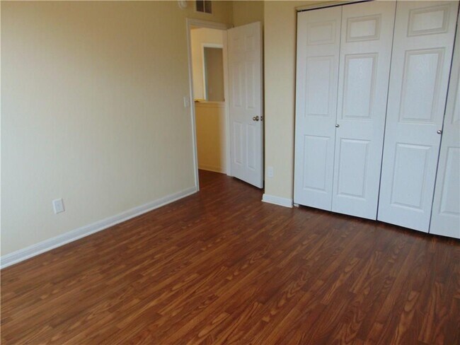 Building Photo - 5208 Hellman