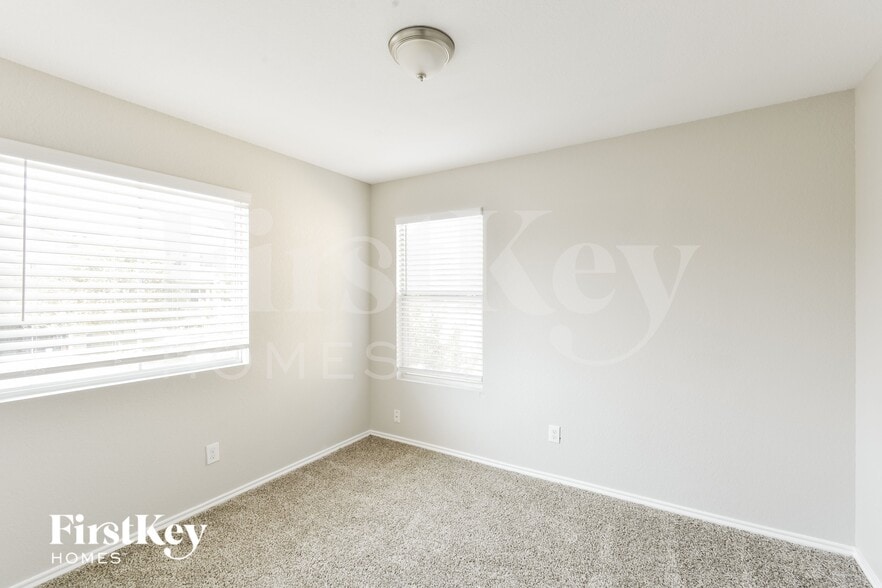 Building Photo - 9422 Copper Mist