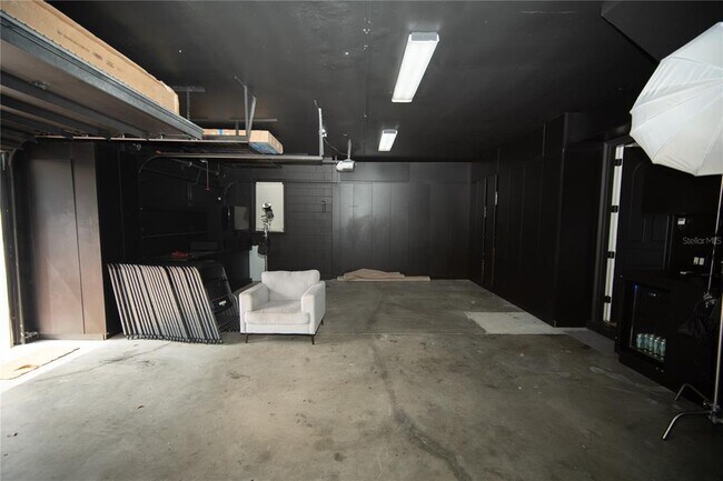 Building Photo - 719 Eastlawn Dr