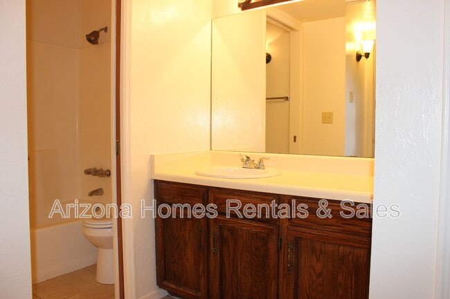 Building Photo - 609 S Liana Ct