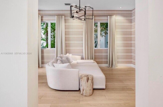 Building Photo - 745 NE 77th St