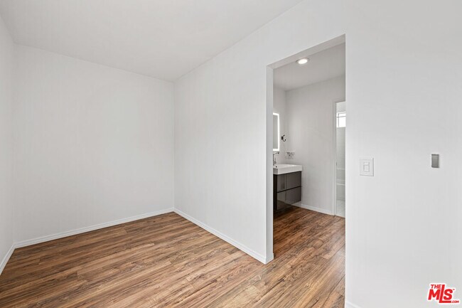 Building Photo - 17114 Palisades Cir