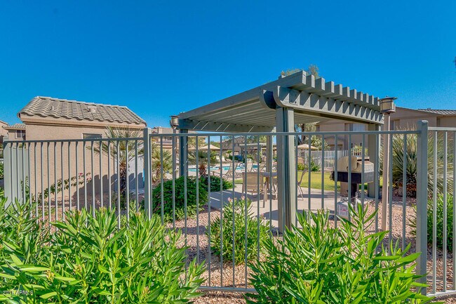 Building Photo - 16013 S Desert Foothills Pkwy