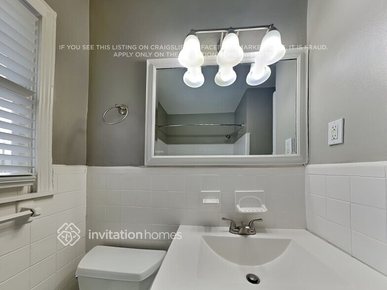 Building Photo - 3450 Glenwood Rd