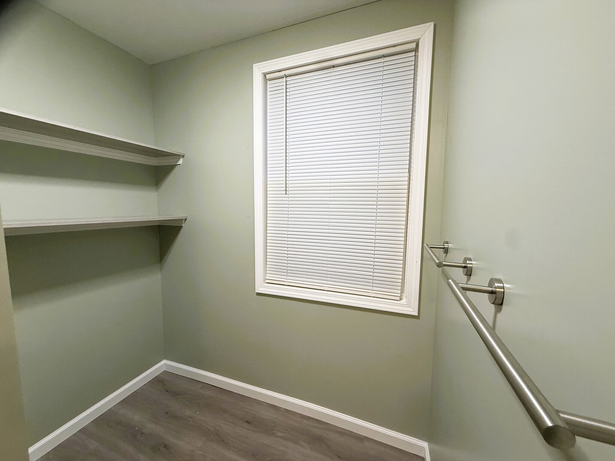 Building Photo - 412 Depot St