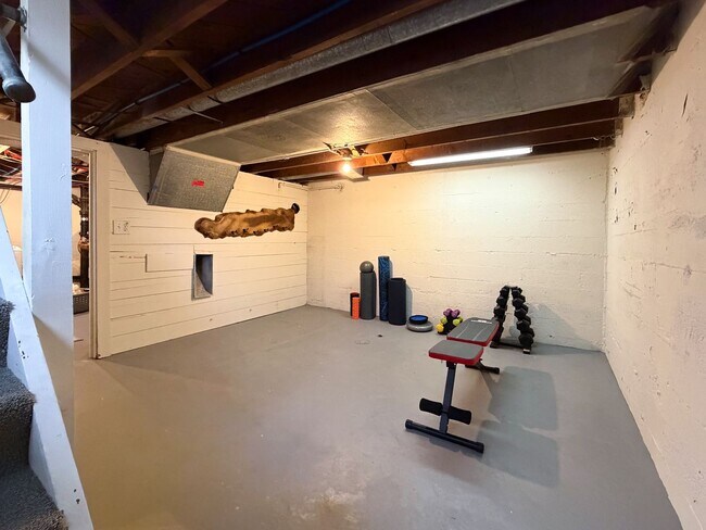 Building Photo - Spacious 2-Bedroom, 3-Bath Home in Spokane with Modern Comforts