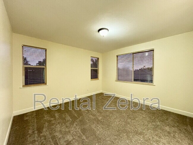 Building Photo - 480 Tolman Way
